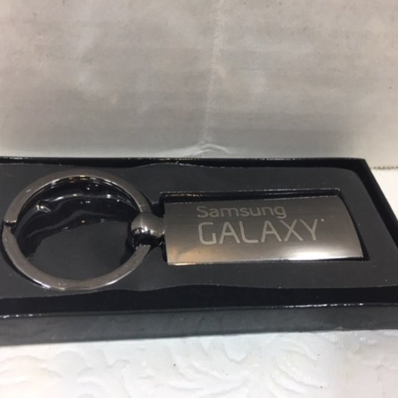 Samsung Galaxy Silver Toned Key Chain NEW in Box 3" - Picture 2 of 7